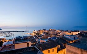 Sicilia Ovest - Domus Mariae Charming Apartments With Balcony